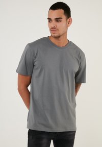 Buratti REGULAR FIT - Tricou basic - anthracite
