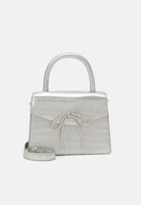 Unselected, silver-coloured