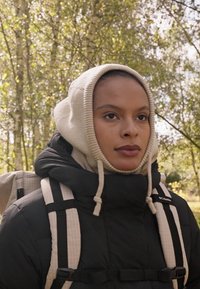 Columbia BOUNDLESS HILLS™ BALACLAVA - Čepice - dark stone