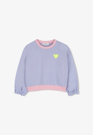 Lichtpaarse cropped sweatshirt met roze geribbelde manchetten, voorzien van een klein neon groen hartje op de voorkant en geplooide mouwen.