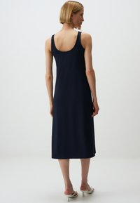 Jimmy Key STRAPPY U-NECK BASIC MIDI - Abito in maglia - dark blue