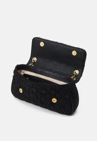 Guess GIULLY CONVERTIBLE XBODY FLAP - Torebka