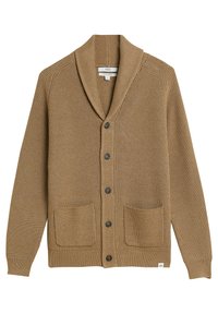 Brązowy sweter dzianinowy z kołnierzem szalowym, dwoma przednimi kieszeniami, pięcioma guzikami z przodu oraz prążkowanym wzorem na rękawach i dolnej krawędzi.