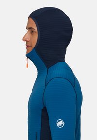 Mammut TAISS LIGHT HOODED JACKET - Giacca sportiva - deep ice marine