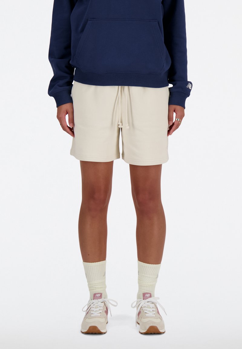 New Balance ATHLETICS FRENCH - Kurze Sporthose - linen