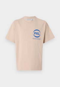 Pal Sporting Goods INTERNATIONAL PRE GAME UNISEX - Apdrukāts T-krekls - stone