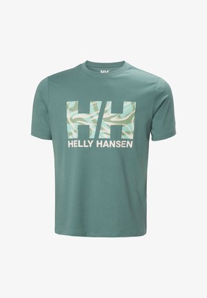 Camiseta de manga corta verde para hombre con un gran logotipo "HH" estampado con un patrón y el texto "Helly Hansen" en la parte delantera.