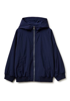 Veste à capuche bleu marine avec fermeture éclair à l'avant, poignets et ourlet élastiques, et deux poches frontales inclinées.