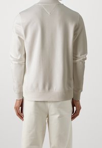 Tommy Hilfiger Sudadera con cremallera - white