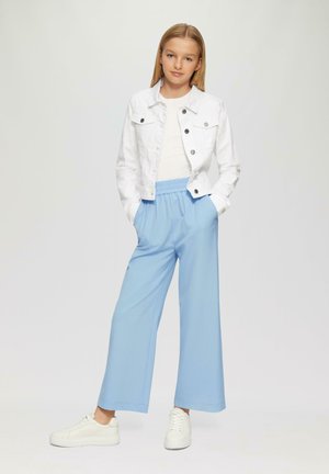 WIDE MIT GESMOKTEM ELASTIKBUND - Tracksuit bottoms - himmelblau