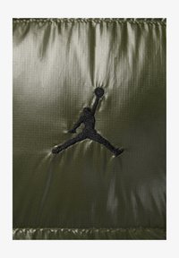 Unausgewählt, medium olive black