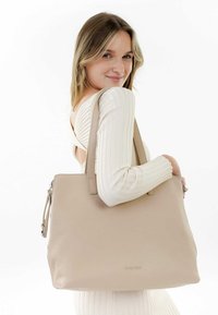 SURI FREY DEBBY - Handtasche - sand