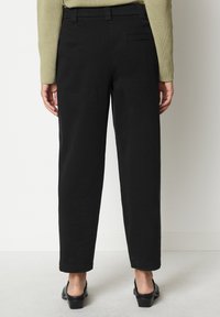 Marc O'Polo MODELL KALNI AUS BIO-STRETCH - Broek - black