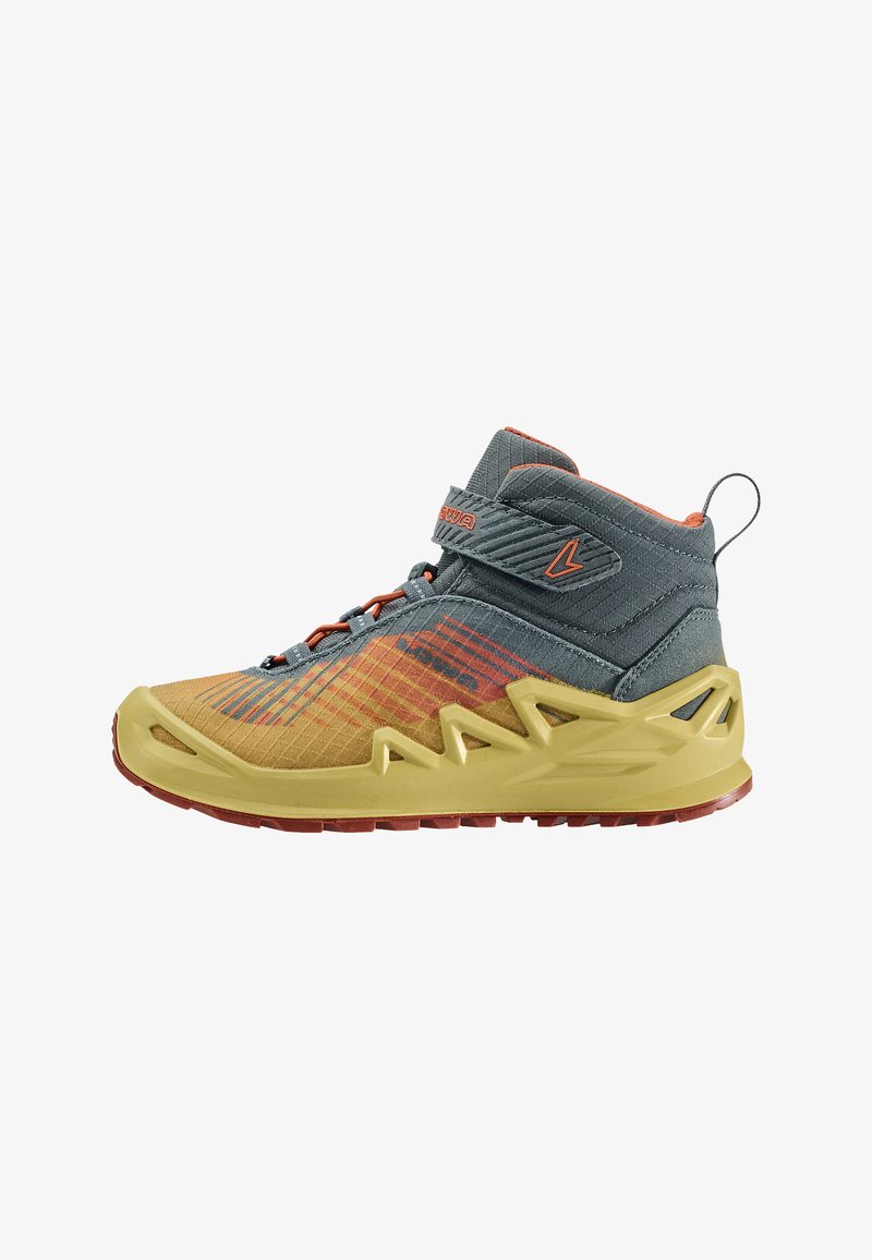 Hochformatige Multisport-Schuhe in Grau und Orange, mit einem Obermaterial aus Mesh, strukturiertem Muster, stützendem Riemen und robustem gelben Außensohle.