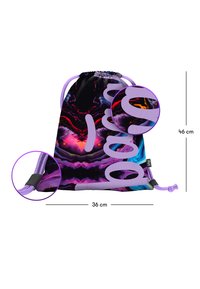 Schwarz gefärbter Zugbeutel mit einem lebhaften, abstrakten Muster in Lila, Pink und Blau; misst 46 cm x 36 cm; mit Lavendel-Zugbändern und Akzenten.