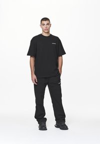 Pegador DEVON OVERSIZED TEE - T-shirts med print - black