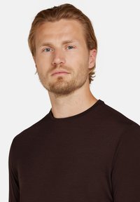 icebreaker LIGHT WEIGHT COOL-LITE SPHERE - Langarmshirt - bittersweet