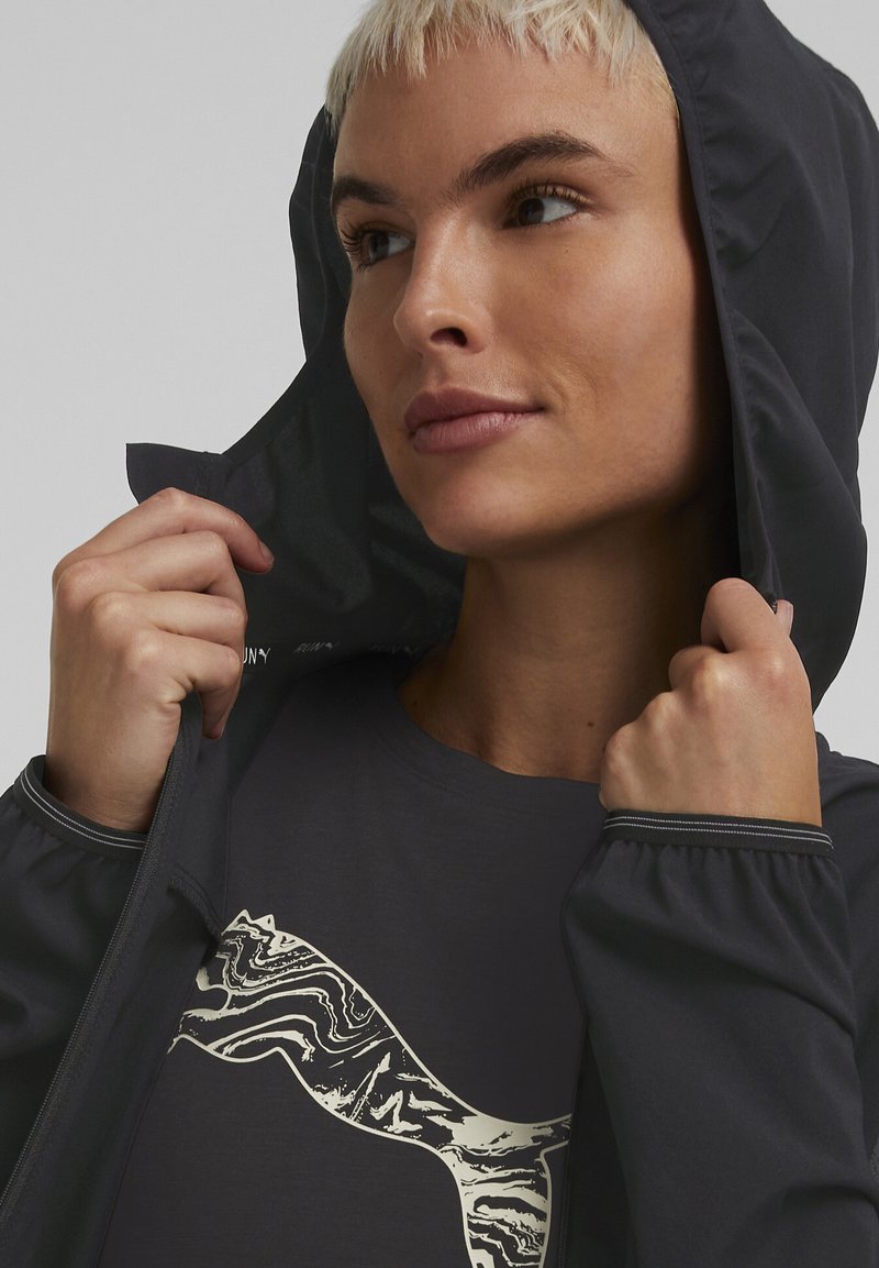 Puma RUN Running jacket puma black/black Zalando.co.uk