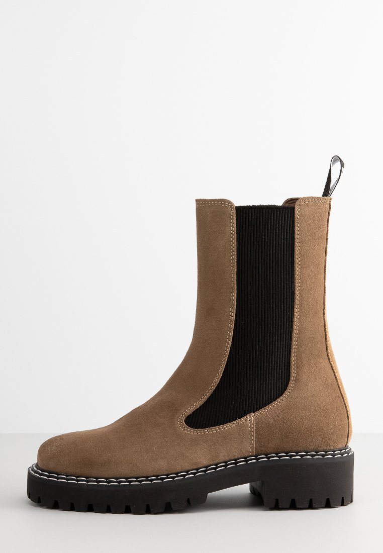 Botine cu platformă