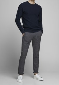 Jack & Jones Tygbyxor - black