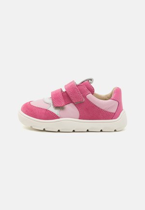 ZERU SPRING BAREFOOT - Sneakers low - fuxia/pink