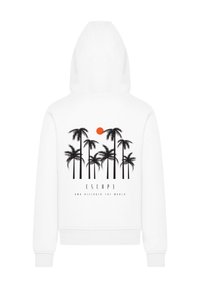 Weißes Kapuzensweatshirt mit einem schwarzen Palmen-Graphic und einer roten Sonne. Darunter steht der Text "ESCAP3 AND DISCOVER THE WORLD".