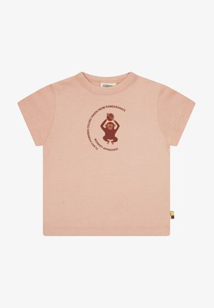 Kurzärmliges pinkes Baumwoll-T-Shirt mit einem braunen Affen-Graphic und umgebendem Text. Etikett mit mehrfarbigen Akzenten am Saum.