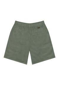 Ελιά πράσινες σορτς με ελαστική μέση, δύο πίσω τσέπες με άνοιγμα και μια μικρή ετικέτα με το λογότυπο Wrangler στην δεξιά τσέπη.