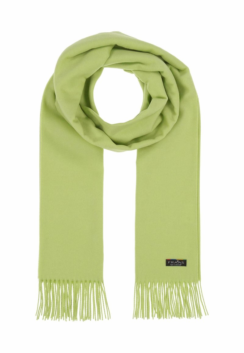 Écharpe verte en tissu doux, dotée d'un bord à franges et d'une petite étiquette de marque. Repliée en boucle, elle met en avant une texture lisse et uniforme.