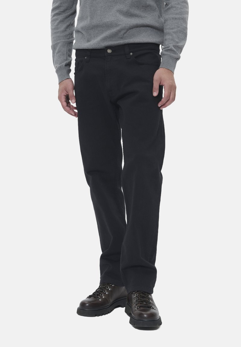 Matinique MIKE - Tiesaus kirpimo džinsai - black