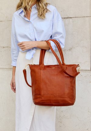 Gusti Leder, MIA - Shopping Bag - braun