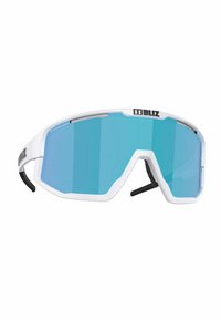Occhiali da sole sportivi bianchi con grandi lenti blu specchiate, design avvolgente e dettagli neri sulla montatura e sulle tempie.