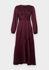 VMCILLA V NECK SLIT DRESS - Juhlamekko - winetasting