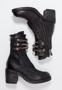 A.S.98 Botines camperos - black