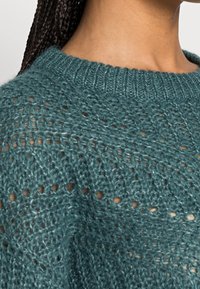 Esprit Sweter