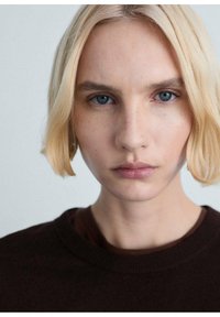 Mango Jumper - brown