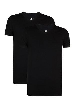 T-shirts noirs à col en V, manches courtes, en tissu doux. Chaque t-shirt présente un design simple sans motifs ni accents visibles.