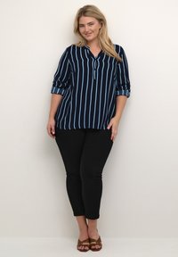 Kaffe Curve SIDA - Bluse - midnight m windsurfer stripe