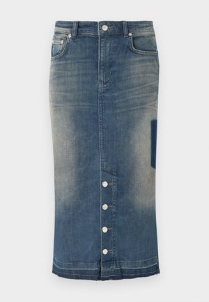 Farmer midi szoknya gombos lezárással elöl, kifakult mosással, elején zsebekkel, övbújtatókkal és nyers szegély részletekkel.