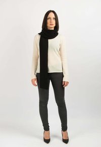 Dalle Piane Cashmere Sjal / Tørklæder - nero