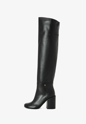 High heeled boots - black