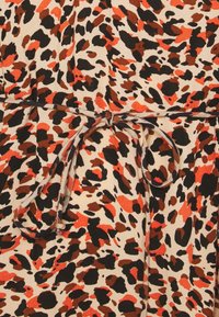 Pieces PCNYA SLIP BUTTON - Vestido camiseiro - apricot cream
