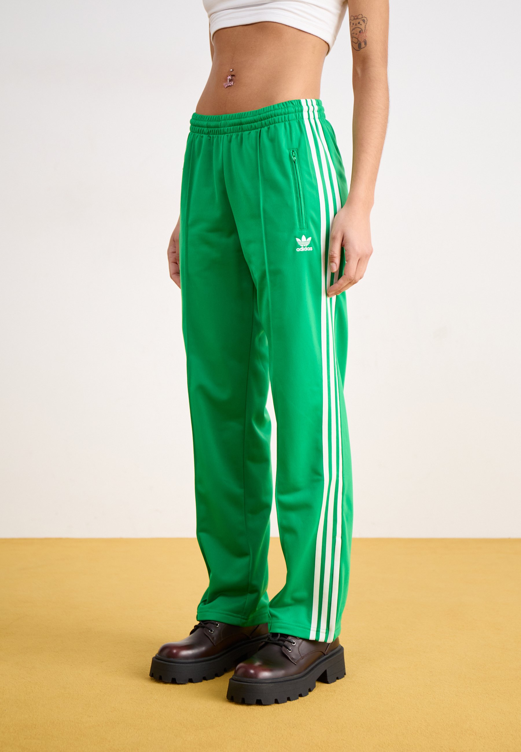 Adidas Originals Firebird Adidas Loose Hose Dark Green Green