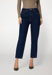 Guess MOM - Jeans a sigaretta - dunkelblau