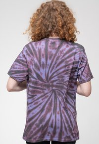 Paradiso Clothing UNISEX JANIS JOPLIN PINK SHADES TIE DYE - Print T-shirt - purple