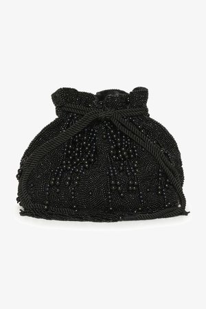 Kleine schwarze Beuteltasche aus Perlen mit einem Zugverschluss und einem strukturierten, gedrehten Kordelriemen vor einem weißen Hintergrund.