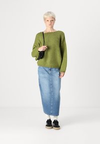 JDY JDYDINEA REVERSIBLE  - Svetr - fern