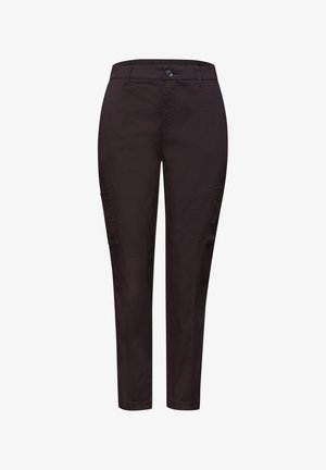 Dunkelbraune Slim-Fit Cargohose mit Knopfverschluss, Gürtelschlaufen und Seitentaschen auf weißem Hintergrund.