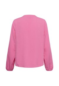 Blouse rose à manches longues avec des rayures verticales subtiles, poignets élastiques et une ourlet droit, vue de dos sur fond blanc.