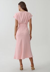 TUSSAH Dnevna obleka - pale pink